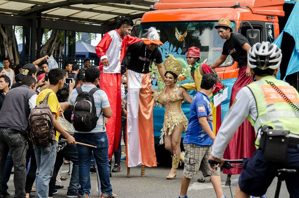 Orgullo LGBT Gay Ecuador Guayaquil 2015 - Asociación Silueta X con Diane Rodríguez DianeRodriguezz  (30)