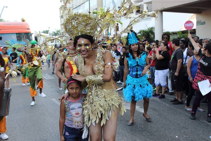 Orgullo LGBT Gay Ecuador Guayaquil 2015 - Asociación Silueta X con Diane Rodríguez DianeRodriguezz  (7)
