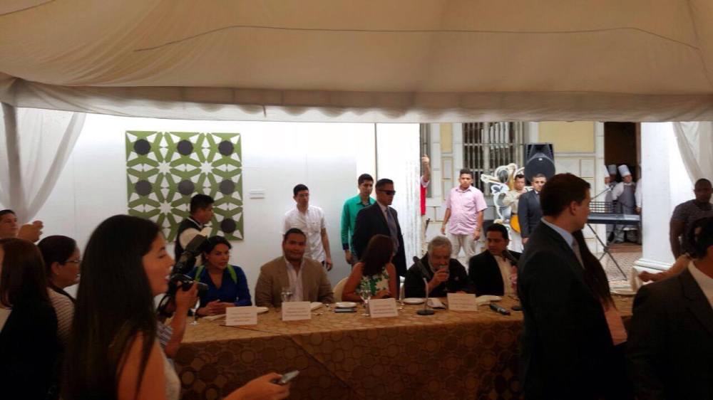 federacion-jovenes-lgbt-ecuador-en-almuerzo-con-jose-pepe-mujica-ex-presidente-de-uruguay-4